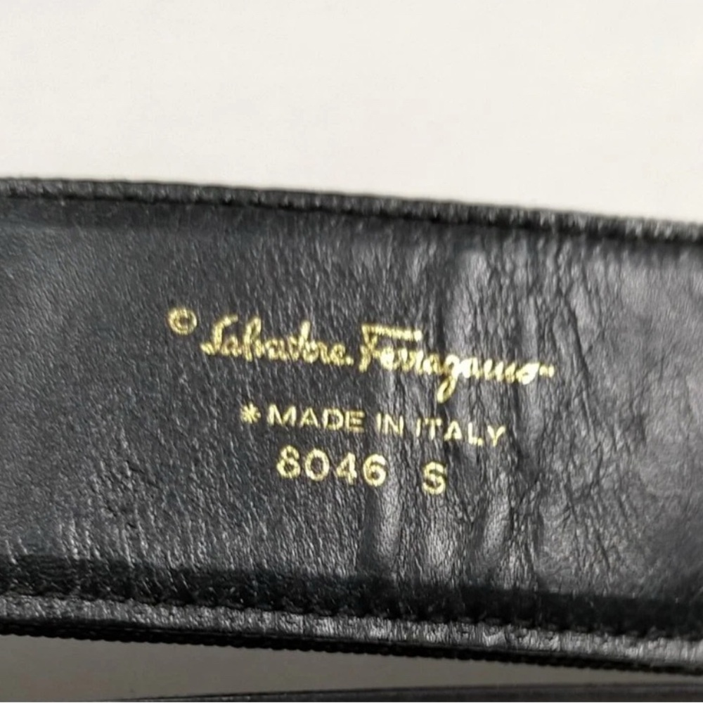 Salvatore Ferragamo Black and Gold women Belt - Picture 2 of 7